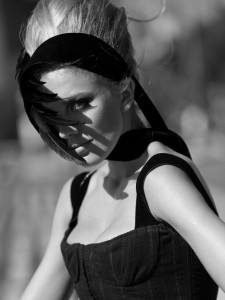 17 GRAZIA GB LITTLE BLACK DRESSES