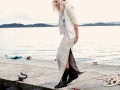 86 GIRL AND THE BOAT