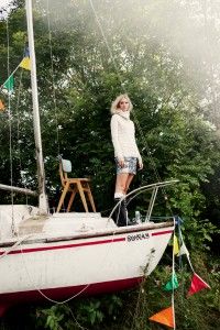 87  GIRL AND THE BOAT