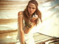 83 glamour HIPPY
