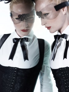 113  GLAMOUR FETISH