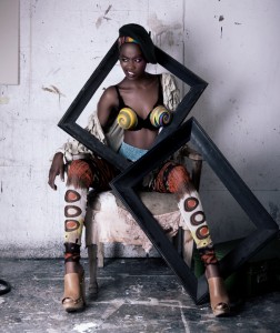 37  GRACE JONES ADORATION STUDIO